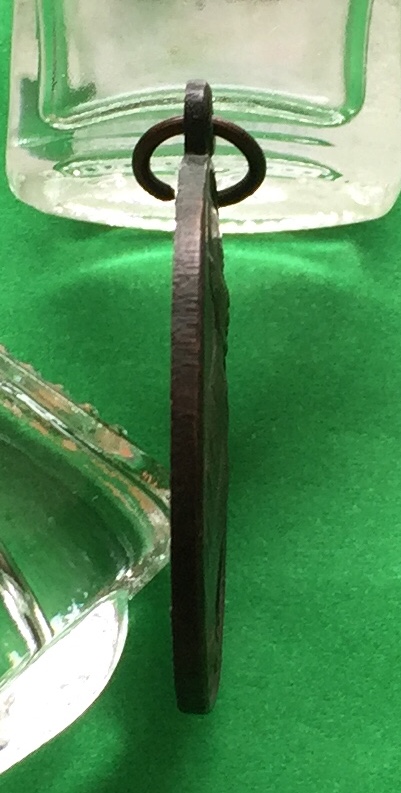 เหรียญ หลวงพ่อท่านคล้าย รุ่นพุทธาภิเษก ๒๐๐ปี ออกวัดโคกเมรุ อ.ฉวาง จ.นครศรีธรรมราช เนื้อทองแดงผสม พระแท้สวย สนใจโทรสอบถามที่ 0619783836.. 0805587175 ส่งEMSในประเทศฟรีคะ