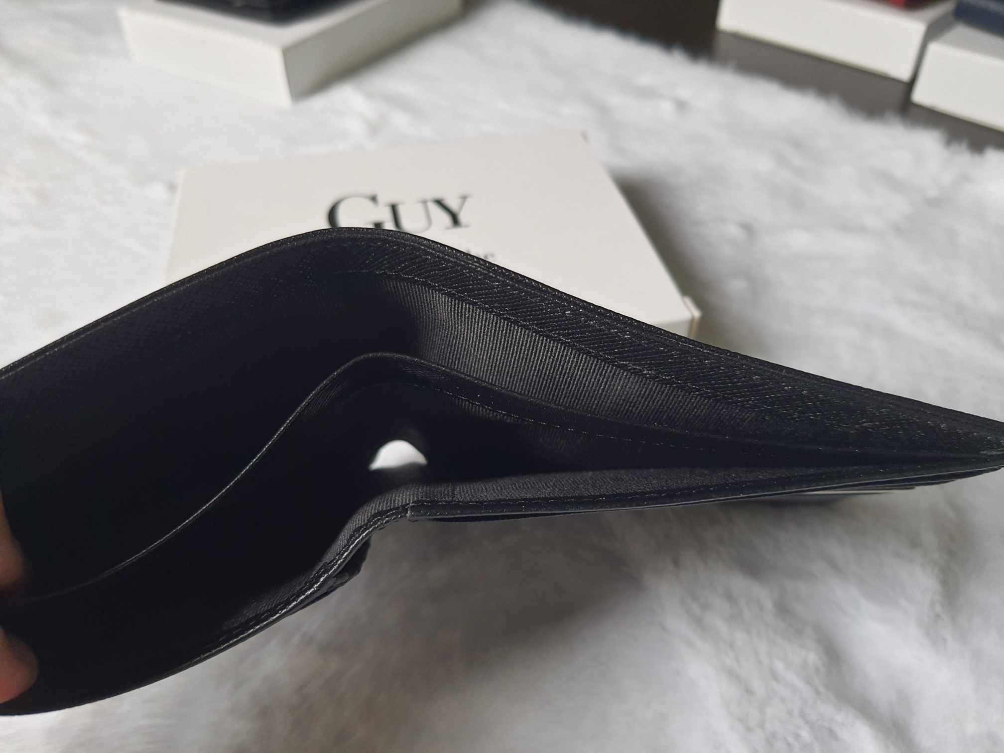 กระเป๋าสตางค์ Guy Laroche ดำ ใหม่ แท้