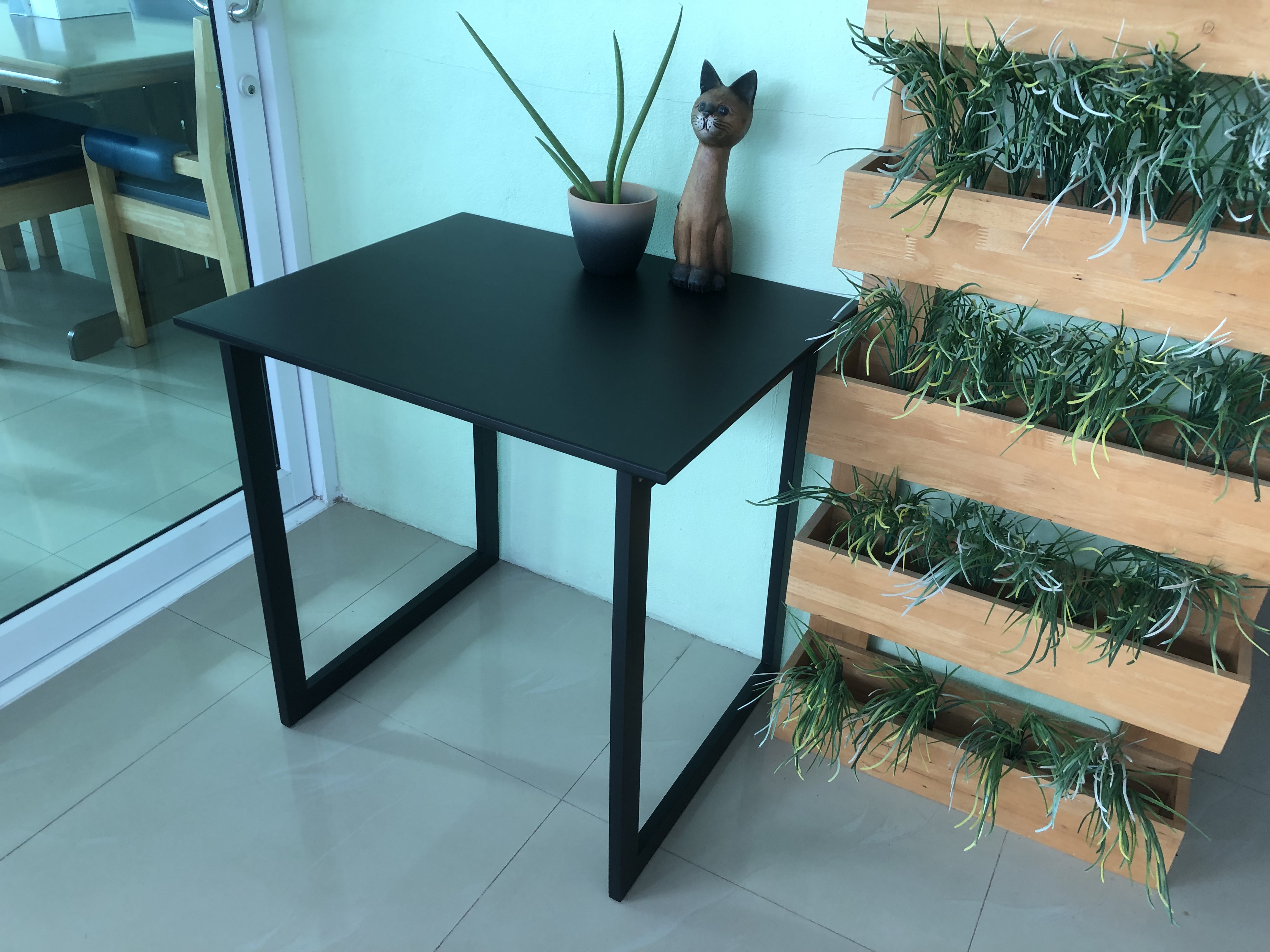 โต๊ะไม้สี่เหลี่ยม โต๊ะไม้ขาเฟรม ขนาดโต๊ะ W 60 x L 73 x H 70 Cms.สีดำ, สีเทา