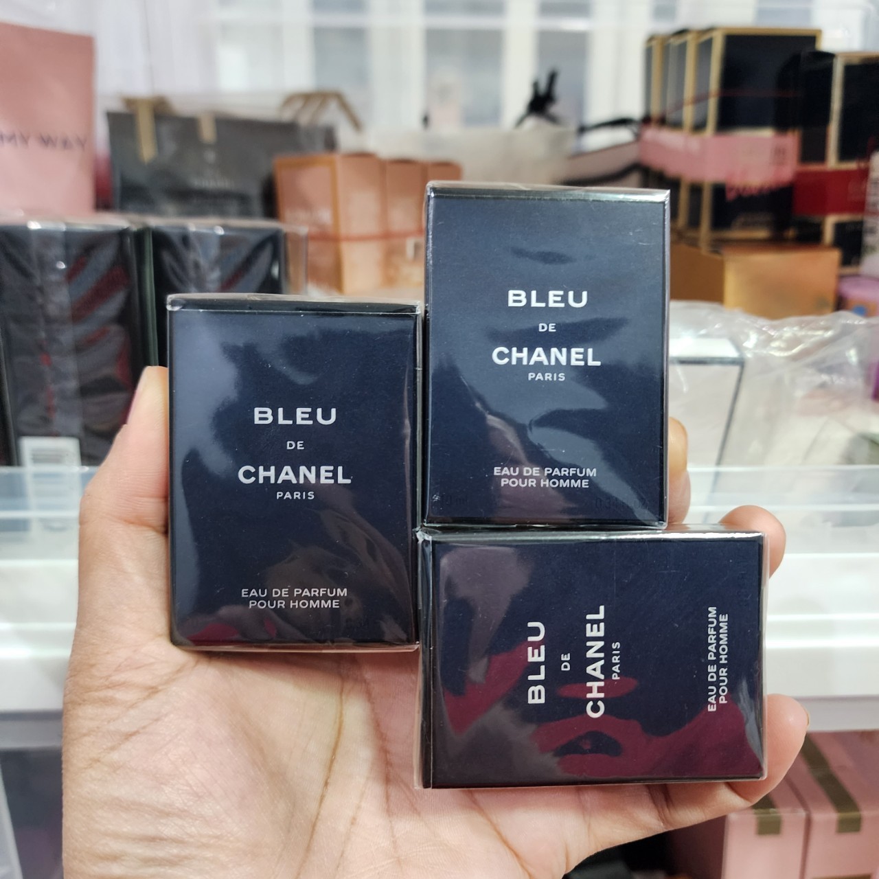 น้ำหอมจิ๋วมินิ Chanel Bleu De Chanel EDP 10ml หัวแต้มพร้อมกล่องซีล ( Mini Perfume น้ำหอมขนาดพกพา)
