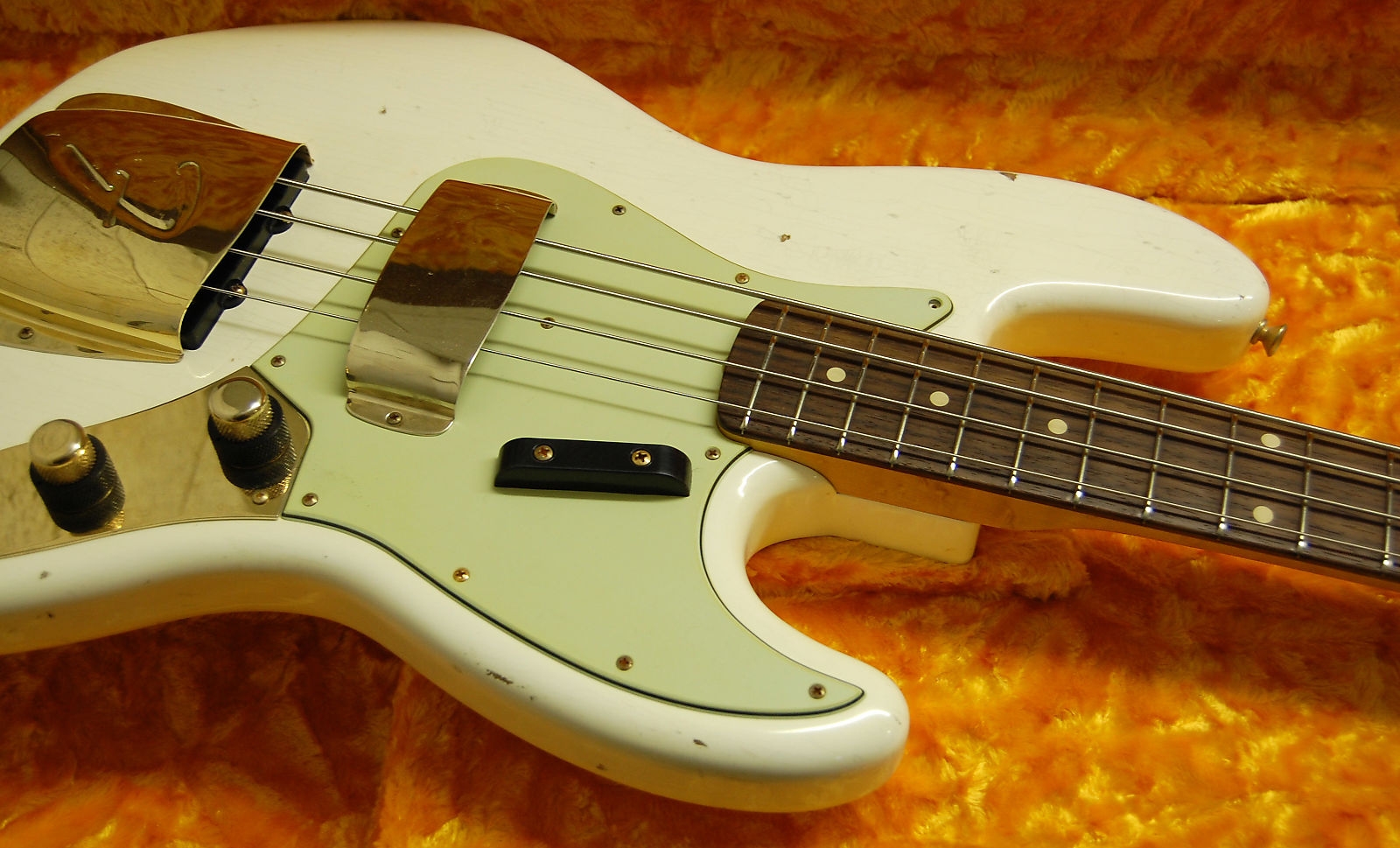 Fender Custom Shop 60 Jazz Bass Relic 2016 Aged Olympic White Matching Peg Head Gold Hardware Birdeye Neck