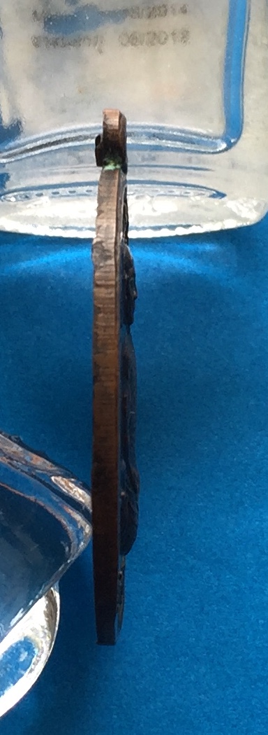 เหรียญ ท่านเจ้าคุณนรฯ รุ่นร่มเย็นเป็นสุข เงินทองมาสู่ท่าน ออกวัดพระเชตุพนฯ ก.๓๗ กรุงเทพฯ เนื้อทองแดงรมดำ พระแท้สวย สนใจโทรสอบถามที่ 0619783836.. 0805587175 ส่งEMSในประเทศฟรีคะ