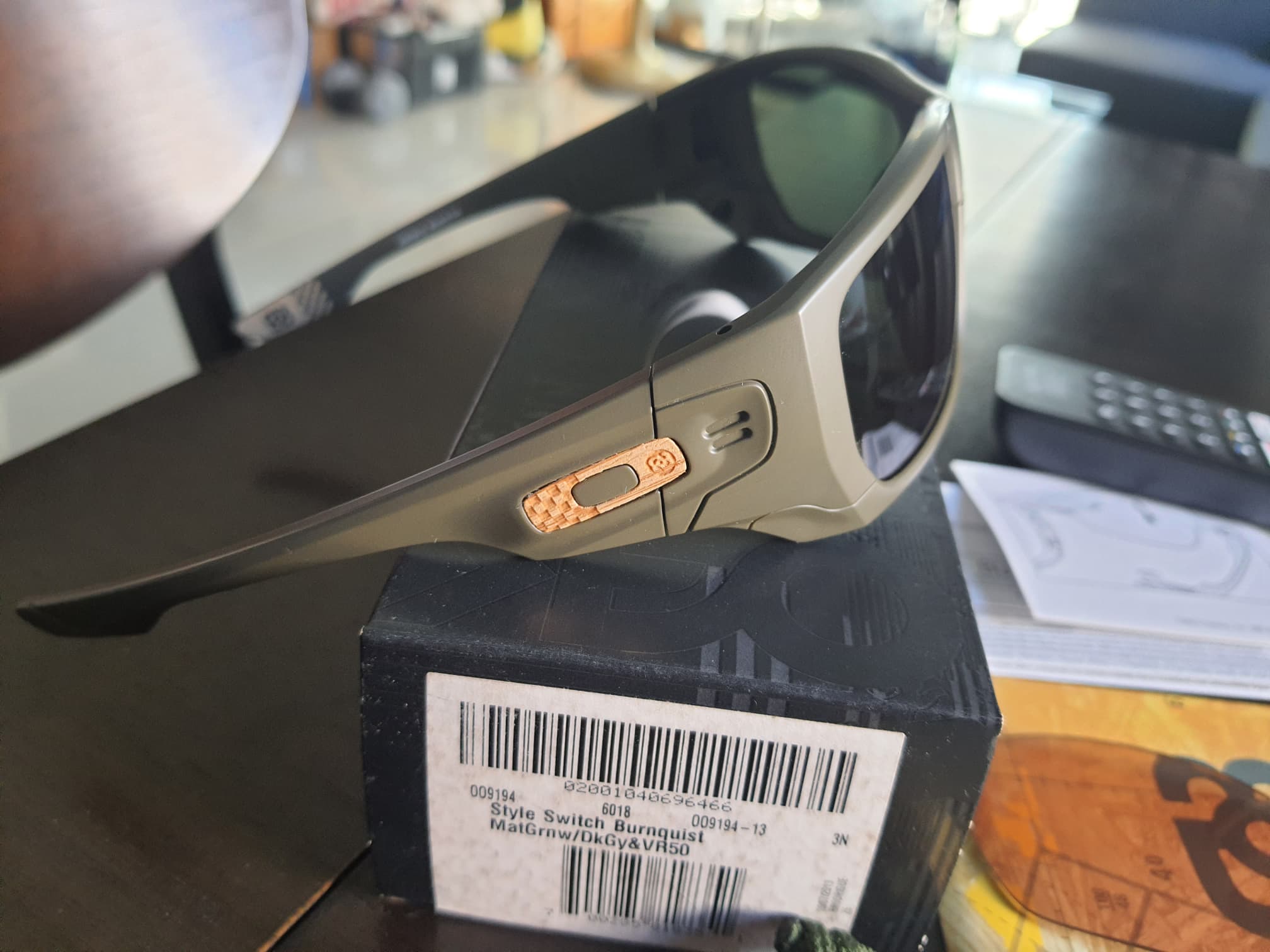 OAKLEY BOB BURNQUIST SIGNATURE SERIES STYLE SWITCH Matte Dark Green with Dark Grey & VR50 OO9194-13