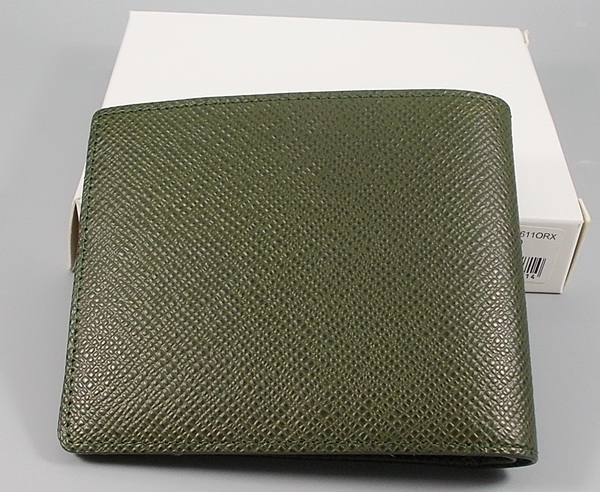 กระเป่าสตางค์ Guy Laroche เขียวทหาร ใหม่ แท้