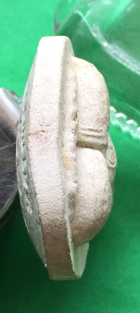 พระผง ปิดตา หลวงพ่อแพ พิมพ์จัมโบ้ ฝังตระกรุด วัดพิกุลทอง จ.สิงห์บุรี ปี๒๕๓๑ หลังยันต์ เนื้อผงพุทธคุณผสม พระแท้สวย สนใจโทรสอบถามที่ 0619783836.. 0805587175 ส่งEMSในประเทศฟรีคะ