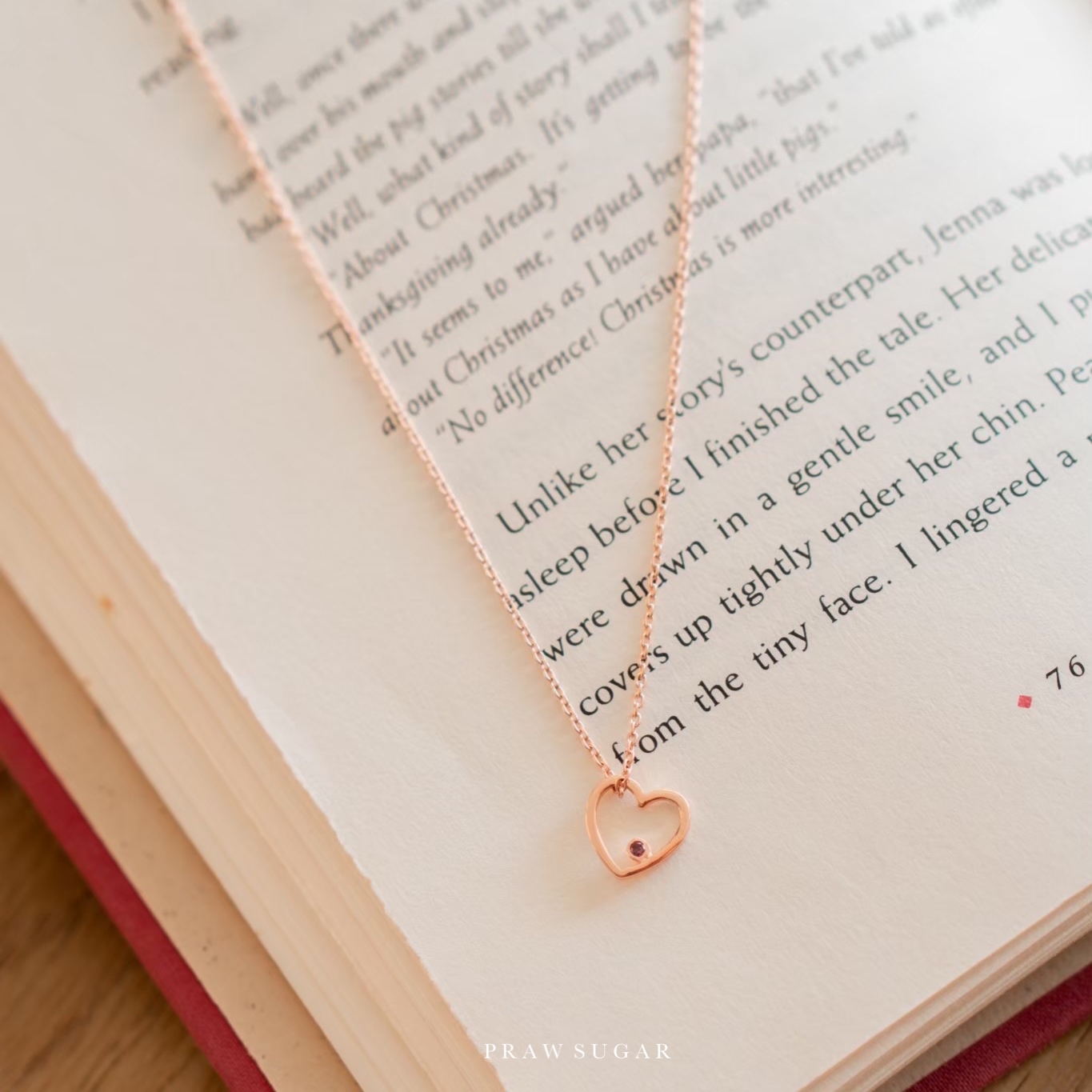 สร้อยคอจี้หัวใจประดับพลอยแท้ - Heart Shape Pendant with Circle Gemstone Necklace (เรือนสร้อยเงินแท้)