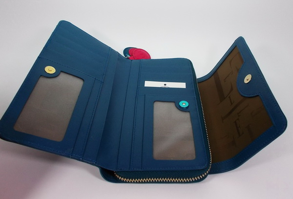 กระเป๋าสตางค์ ELLE เขียวปีกแมลงทับ ใหม่ แท้