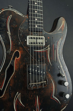 Trussart Deluxe Steelcaster Pinstripe