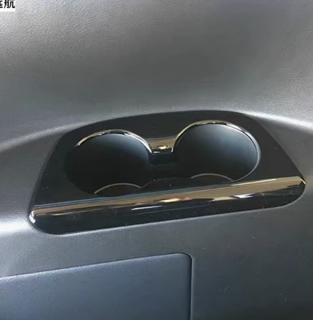 ครอบช่องวางแก้วหลัง แต่งที่วางแก้วของแต่งรถ Nissan SERENA e-POWER นิสสันเซเรน่า MPV