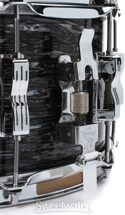 Ludwig Classic Maple Snare Drum with P86 Throw Off - 6.5 x 14 - Vintage Black Oyster Pearl