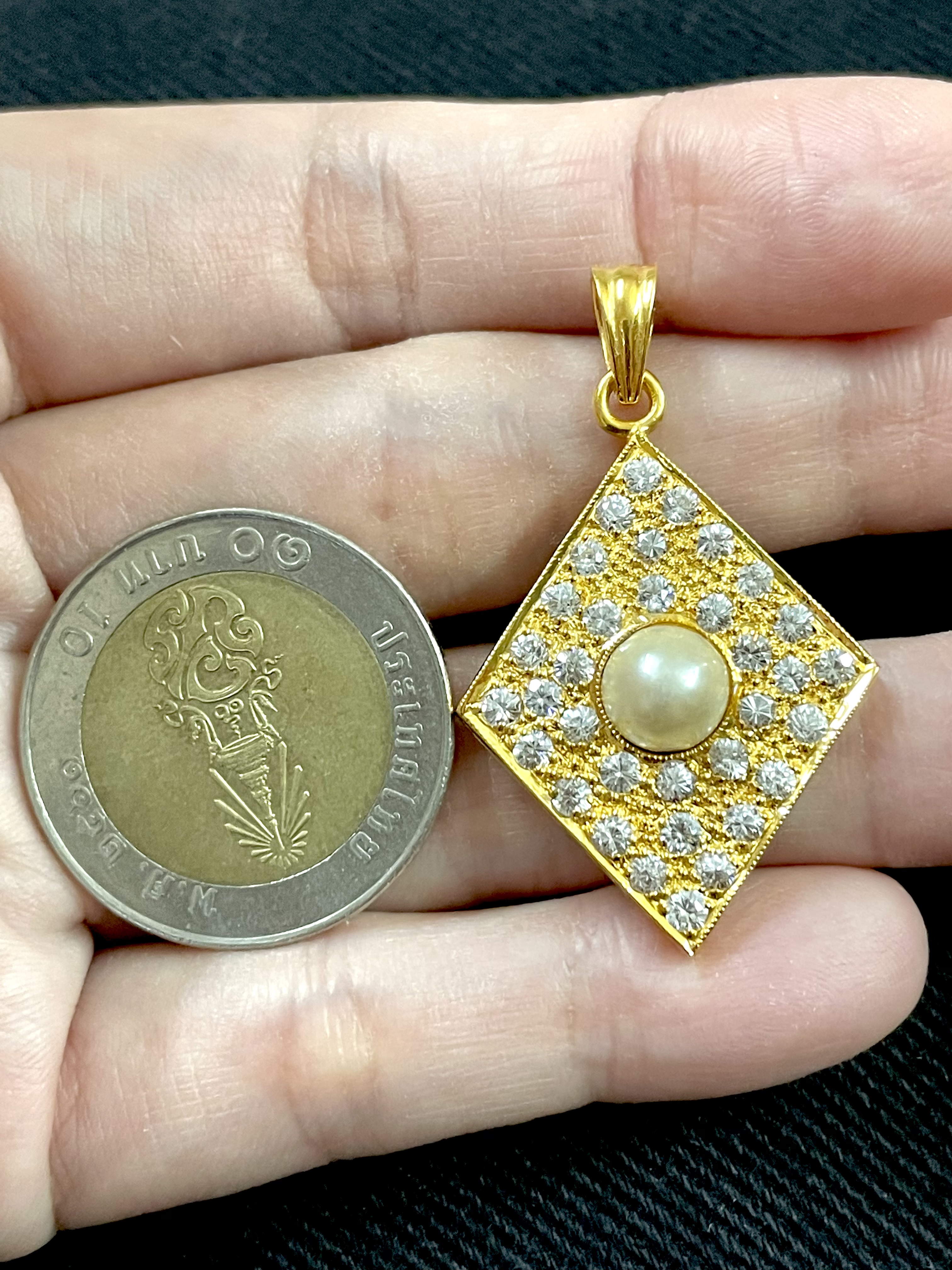 จี้มุกแท้ล้อมพลอย ทอง 90