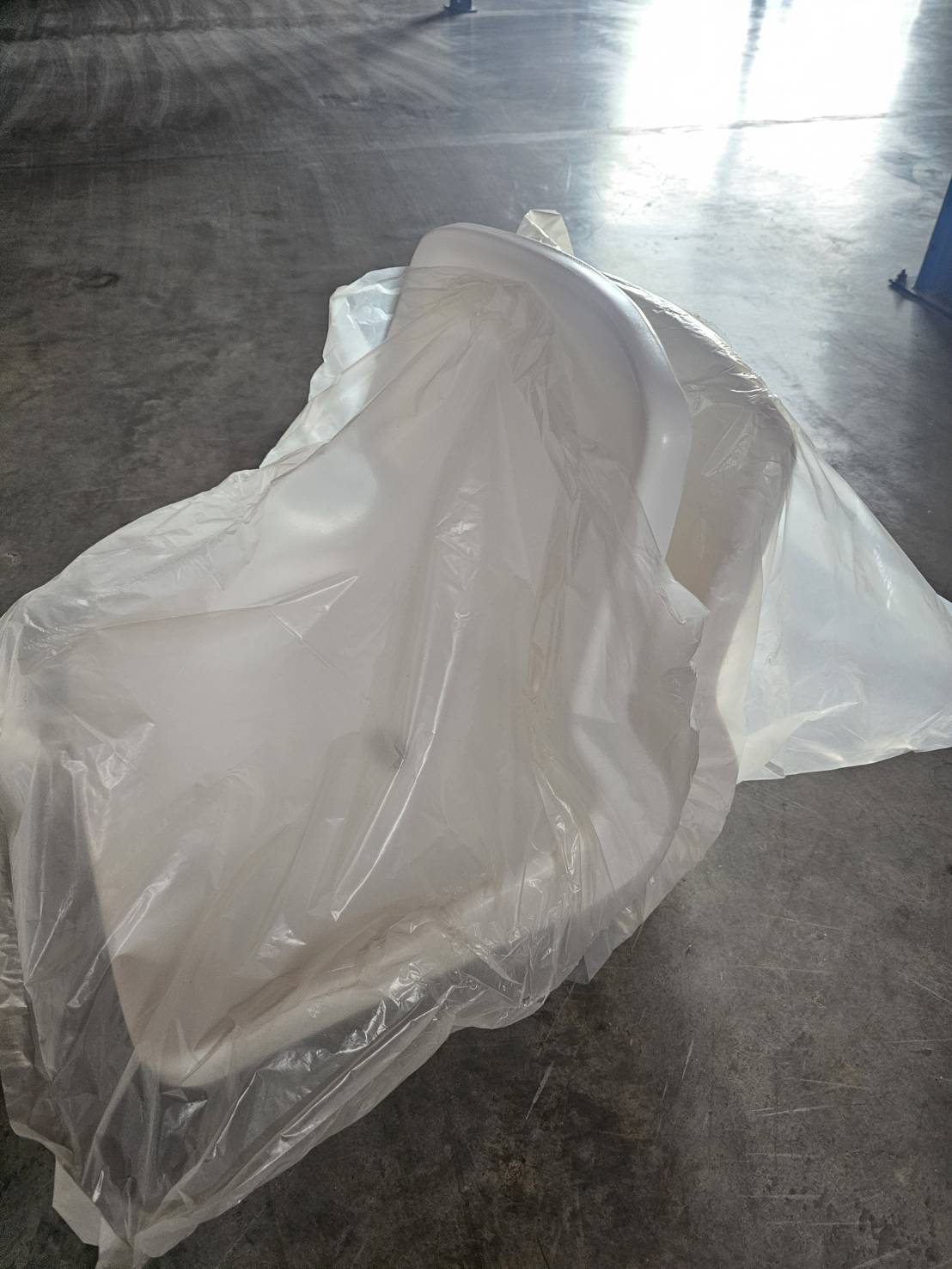 เก้าอี้อัฒจันทร์พนักสูง HDPE เก้าอี้อัฒจรรย์ เก้าอี้ชมกีฬา ที่นั่งอัฒจันทร์ ที่นั่งเชียร์ อัฒจันทร์สนามกีฬา พร้อมส่ง ส้ม เหลือง แดง น้ำเงิน ดำ เขียว