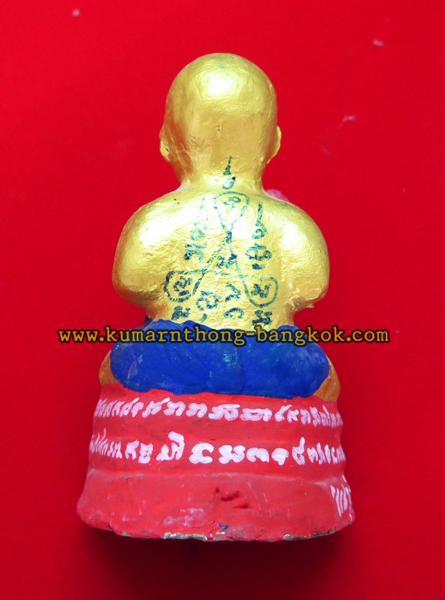 กุมารทอง หลวงปู่แย้ม วัดสามง่าม จ.นครปฐม (น้องทองกร) เนื้อดิน สีทองฐานแดง รุ่น พัดยศ