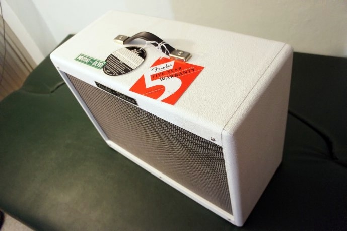 Fender Hot Rod Deluxe 112 Enclosure, Blonde/Oxblood