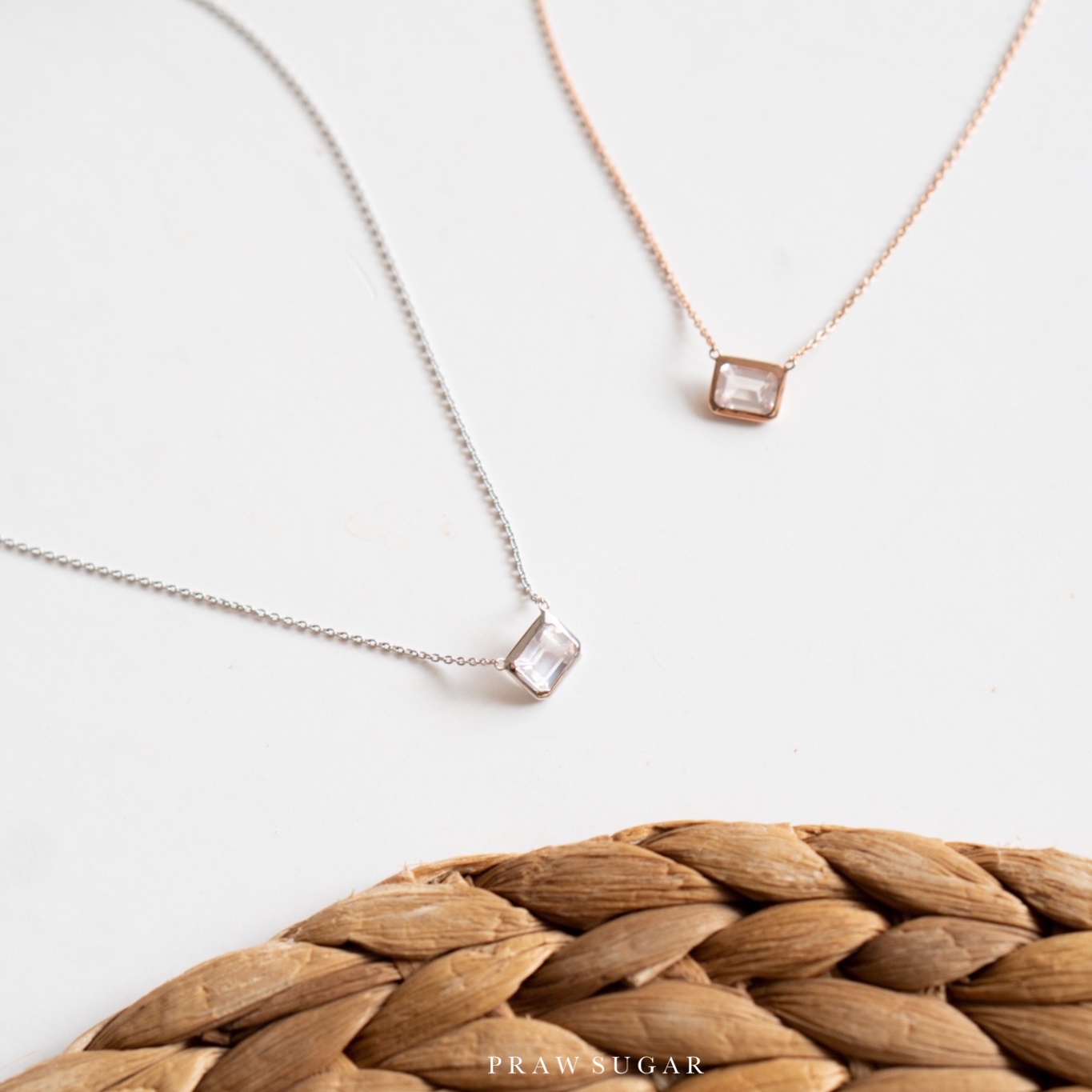 Rose Quartz Baguette Gemstone Necklace - สร้อยคอจี้โรสควอซทรงสี่เหลี่ยม (เรือนสร้อยเงินแท้)(มี 2 สี)