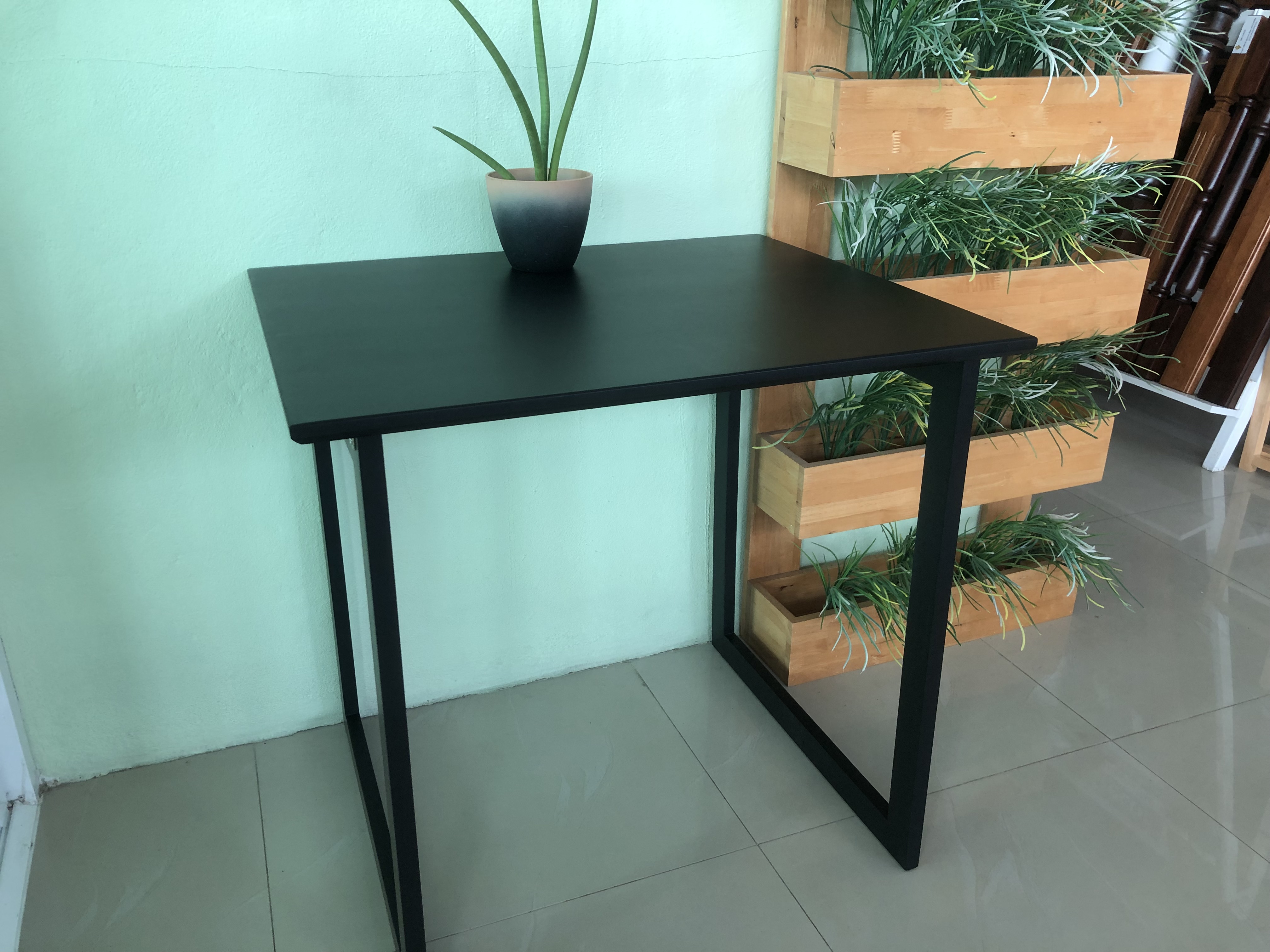 โต๊ะไม้สี่เหลี่ยม โต๊ะไม้ขาเฟรม ขนาดโต๊ะ W 60 x L 73 x H 70 Cms.สีดำ, สีเทา