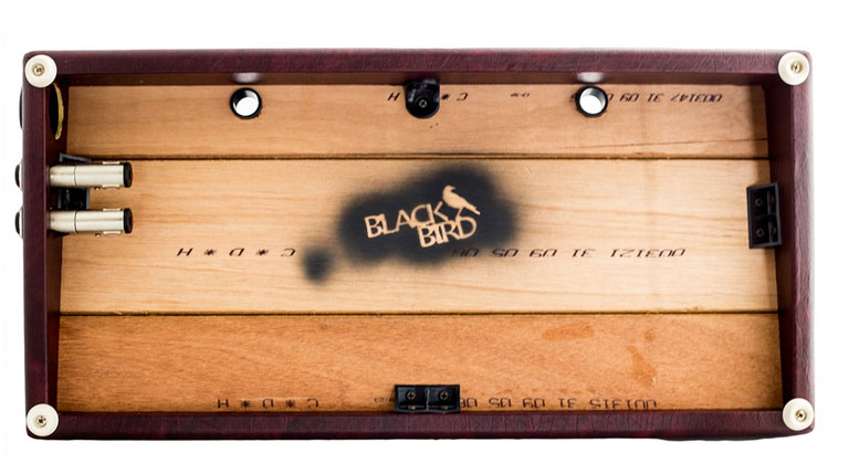 Blackbird Pedalboard 15x30 Wood Top - Wine