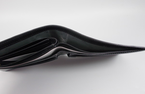 กระเป๋าสตางค์ Guy Laroche ดำ ใหม่ แท้