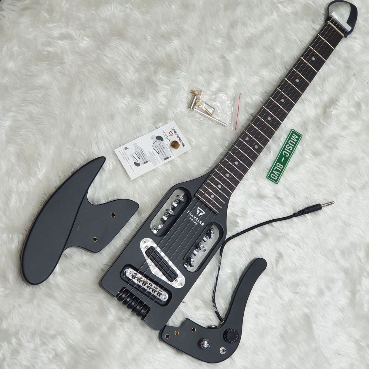 Traveler Guitar Pro-Series Mod-X - Matte Black