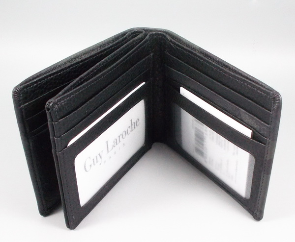 กระเป๋าสตางค์ Guy Laroche ลายพราง ใหม่ แท้