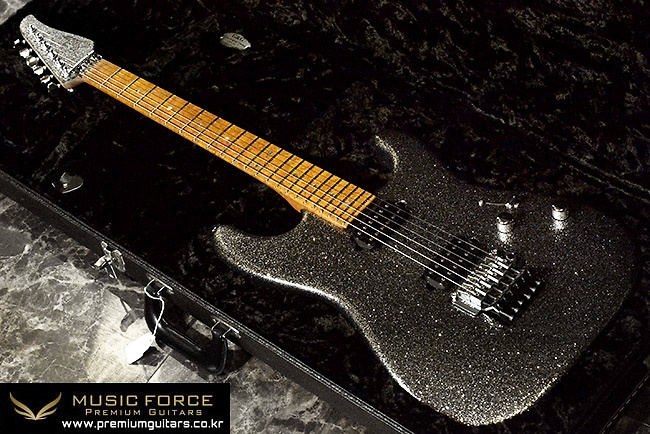 Suhr Classic HH Silver Sparkle w/5A Roasted Birdseye Maple Neck