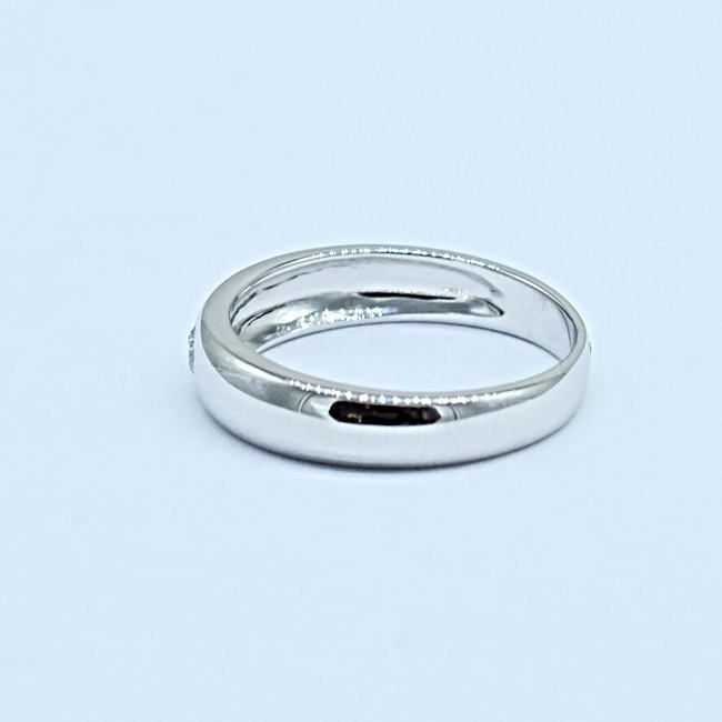 แหวนปอกมีดฝังเพชร1เม็ด สำหรับสุภาพบุรุษ ใช้ชีวิตเรียบง่าย