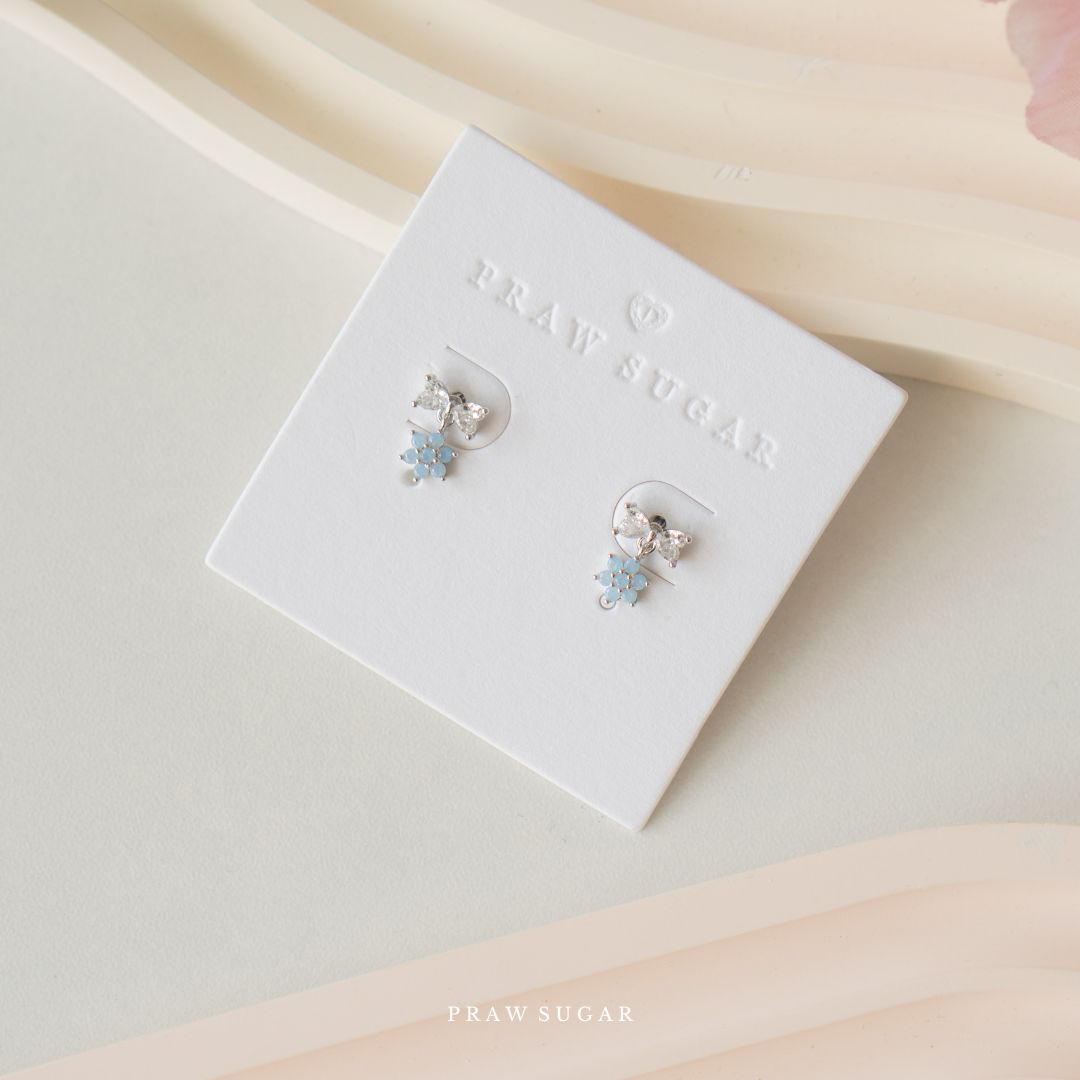 Mini Bow & Flower Earrings - ต่างหูโบว์และดอกไม้ตุ้งติ้งขนาดมินิ (ก้านต่างหูเงินแท้)
