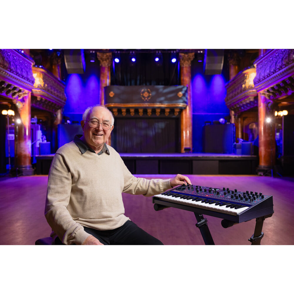 Oberheim TEO-5 Compact Polyphonic Analog Synthesizer