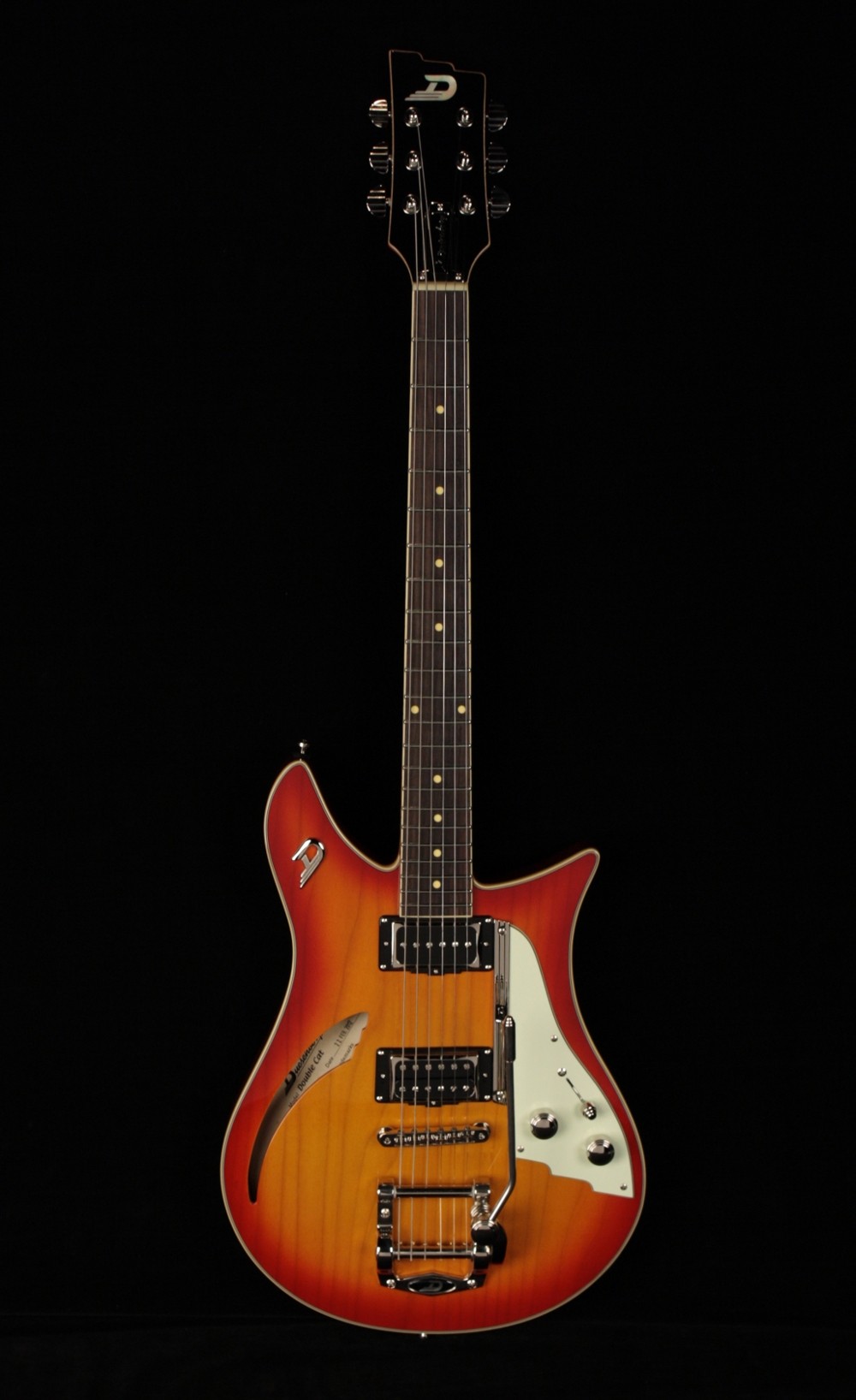 Duesenberg Double Cat 6 Fireburst - Music Boulevard บริษัท