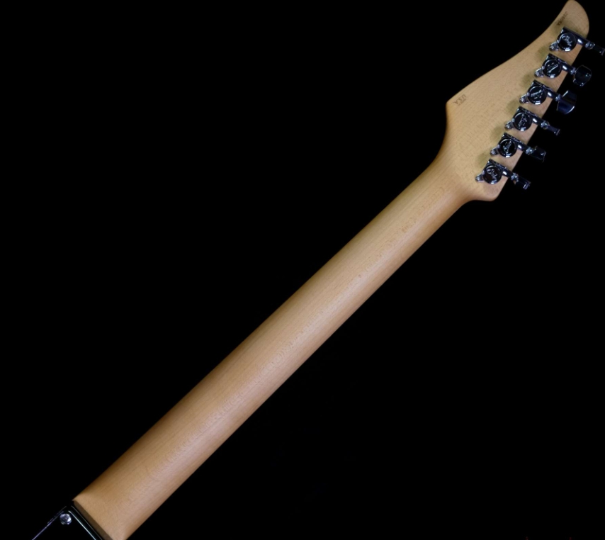 SUHR CLASSIC S HSS QUATER-SAWN MAPLE NECK WITH INDIAN ROSEWOOD BOARD BLACK
