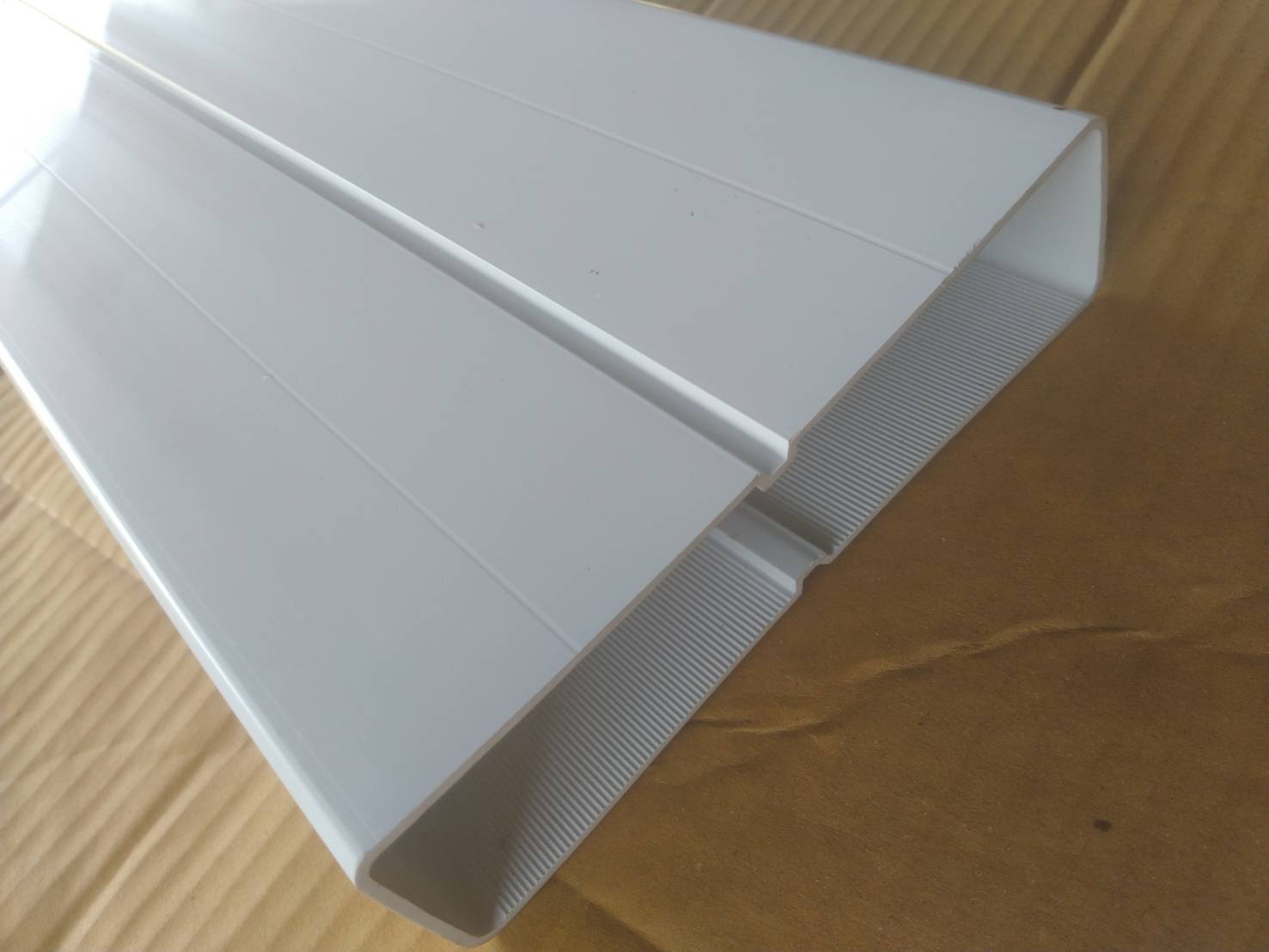 รางแฝด เกรด A 6 เมตร U V (หนา)