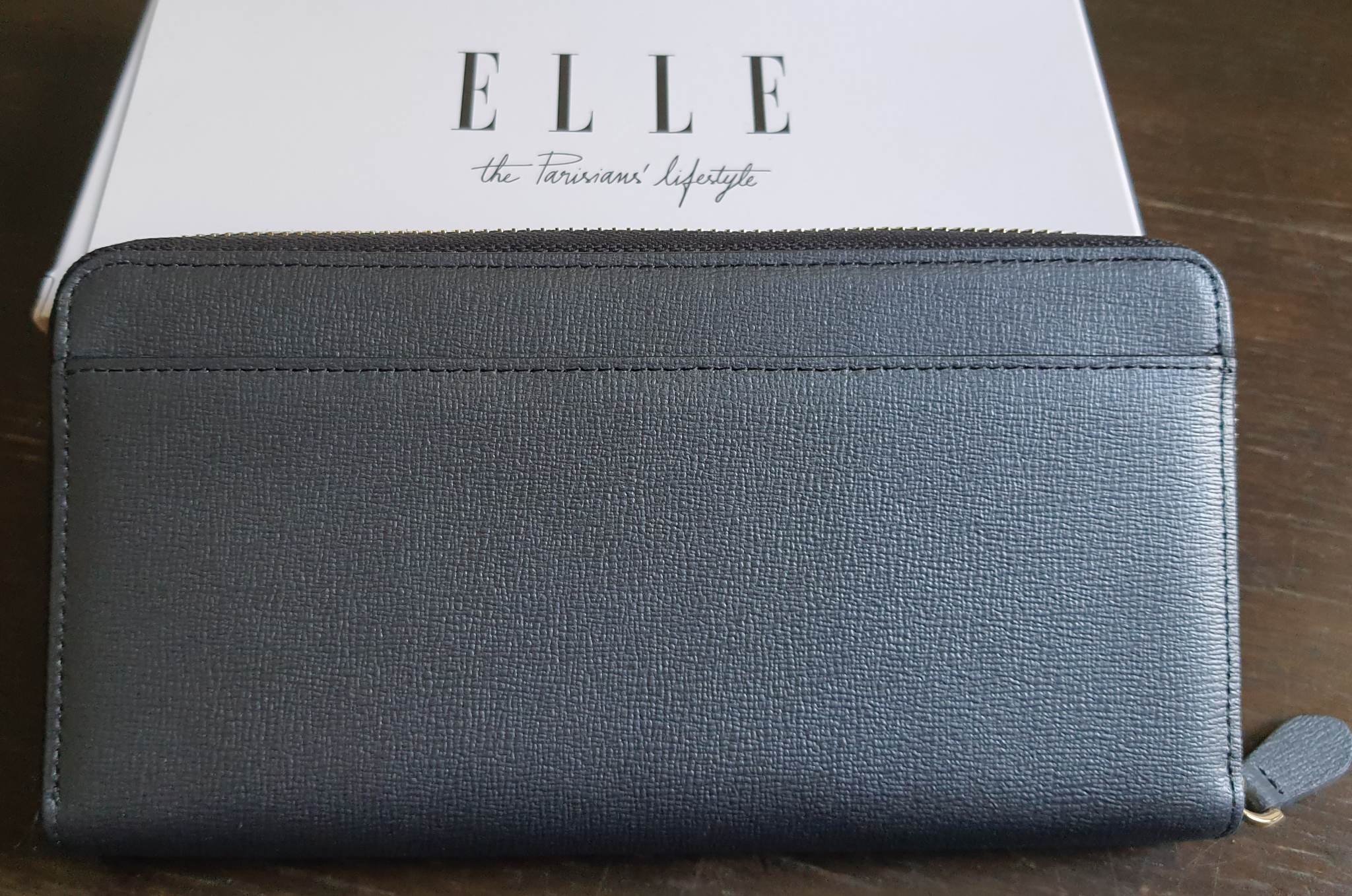 กระเป๋าสตางค์ ELLE เทาเมทาลิก ใหม่ แท้