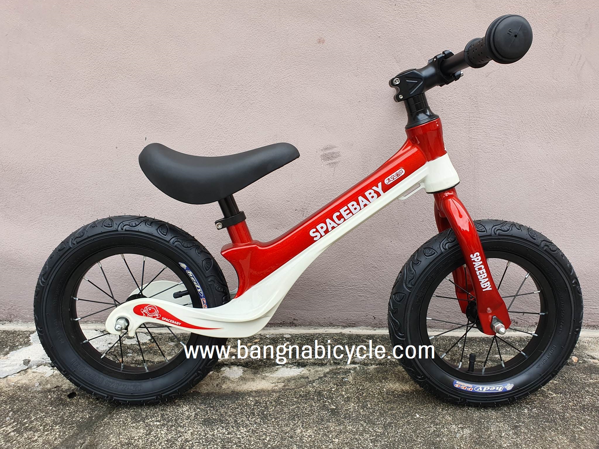 [หมด] รถเด็กขาไถ บาลานซ์ไบค์ ตัวถังอลูมิเนียม Spacebaby Balance Bike มีสีให้เลือกจุกๆถึง 7 สี