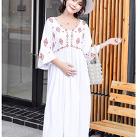 เดรสคลุมท้องสีขาว คอวีปักลายข้าวหลามตัด แขน5ส่วน size:L