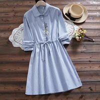 เดรสคลุมท้องแขนยาวสีฟ้าลายเส้นขาว ปักรูปแมวแอบมองที่อก size L