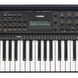 Yamaha PSR-E273 61-Key Portable Keyboard