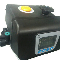 วาล์วควบคุมถังกรองน้ำ Auto Valve รุ่น TMF63B ทางน้ำเข้า-ออก 1 นิ้ว RUNXIN