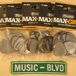 Dunlop Nylon Max Grip Guitar Picks - 12 Pack