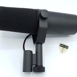 Shure SM7B Cardioid Dynamic Vocal Microphone