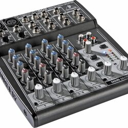 Behringer XENYX 802 Mixer