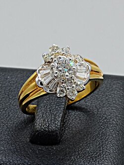 แหวนเพชรสำหรับสุภาพสตรี แหวนเพชรหน้ากว้าง