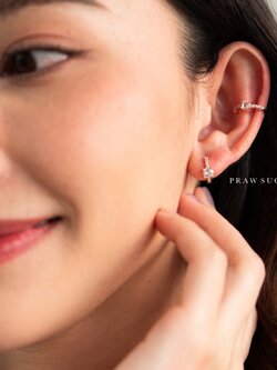 Mini Gorgeous Hoop Earrings - ต่างหูห่วงคริสตัลเดี่ยวขนาดเล็ก (ก้านต่างหูเงินแท้)(มี 3 สี)