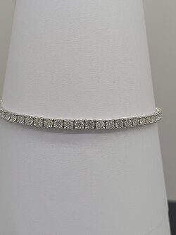 สร้อยข้อมือเพชรน้ำ98 เพชรไซส์8ตัง บนตัวเรือนทอง18K