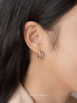 Modern Half Hoop Earrings - ต่างหูครึ่งห่วงสไตล์โมเดิร์น (ก้านต่างหูเงินแท้)