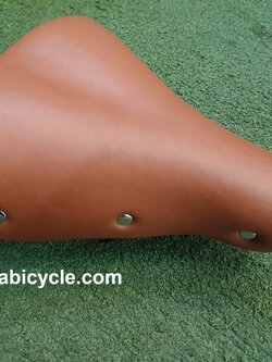 เบาะ LA สีน้ำตาล ปักหมุดด้านข้าง นุ่ม