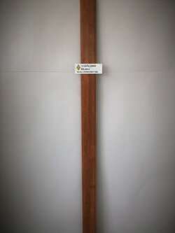 ราวบันไดไม้ 259030 ไม้จริง สีสัก PU 934 ขนาด 2.5 x 9 x 149.5 ถึง 300 Cms.