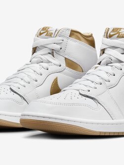 Nike Air Jordan 1 High OG “Metallic Gold”