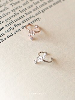 Little White Flower Earcuff - ต่างหูแบบเกี่ยวดอกไ้ม้ขาว