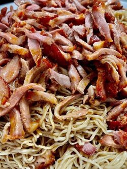 บะหมี่หมูแดง