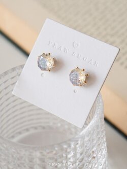 White สีขาว